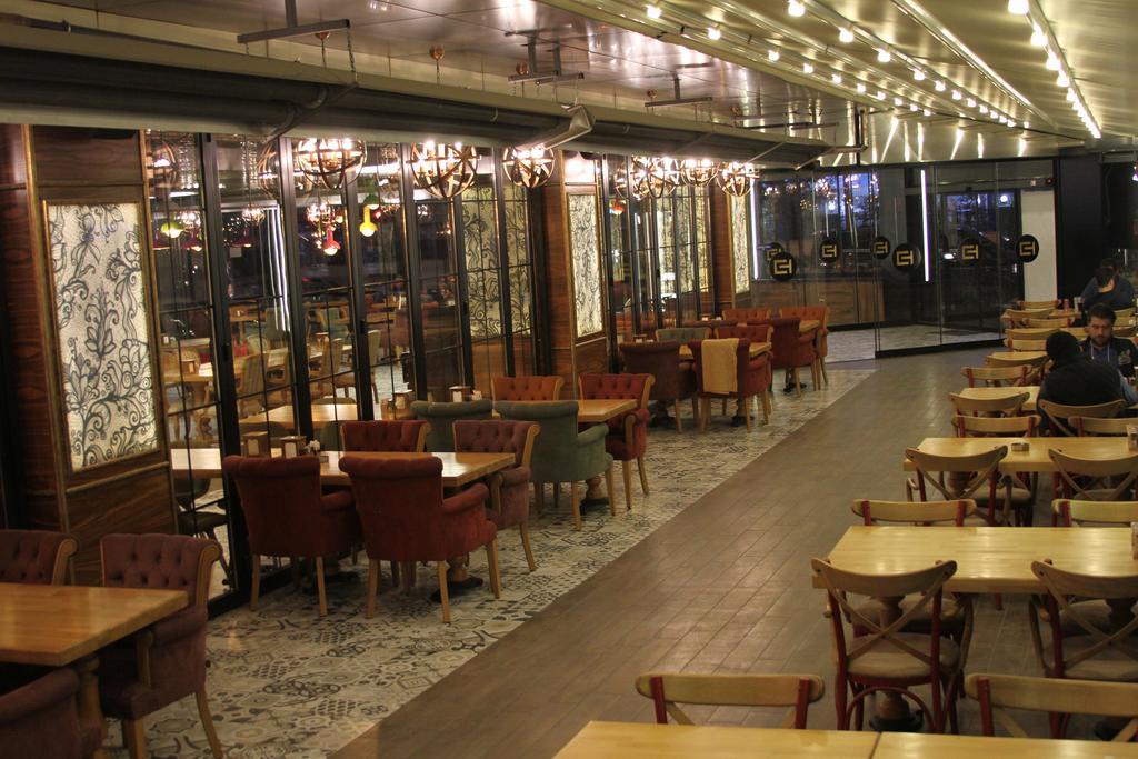 The Corner Hotel Синджан Экстерьер фото